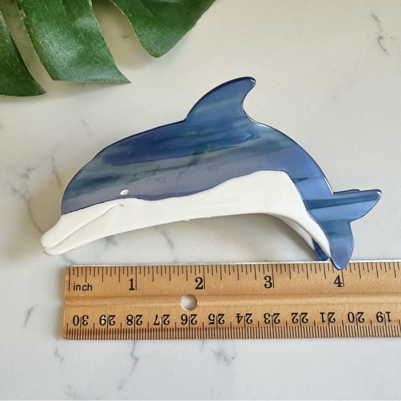 2/$30🌵 Blue Dolphin Claw Clip Hair Accessory Beach Ocean Sea Acrylic NEW - Picture 7 of 7
